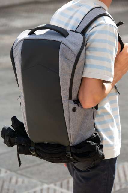 ANTI-THEFT BACKPACK