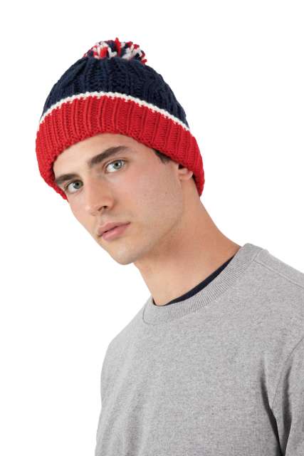 KNITTED BEANIE